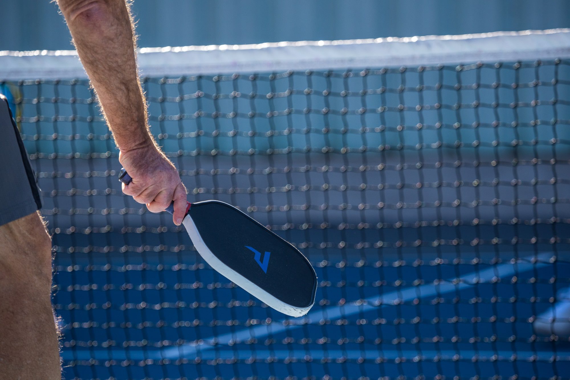 size of a pickleball paddle
